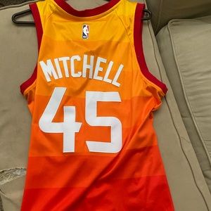 Donovan Mitchell Jersey